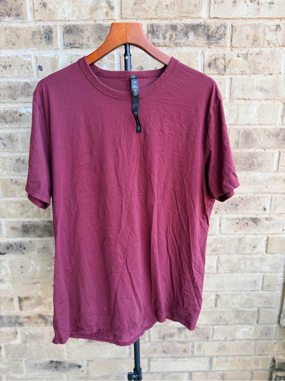 lululemon athletica Everyday Cotton Blend Relaxed T-Shirt - Ruby Magic Size XL - Picture 2 of 9